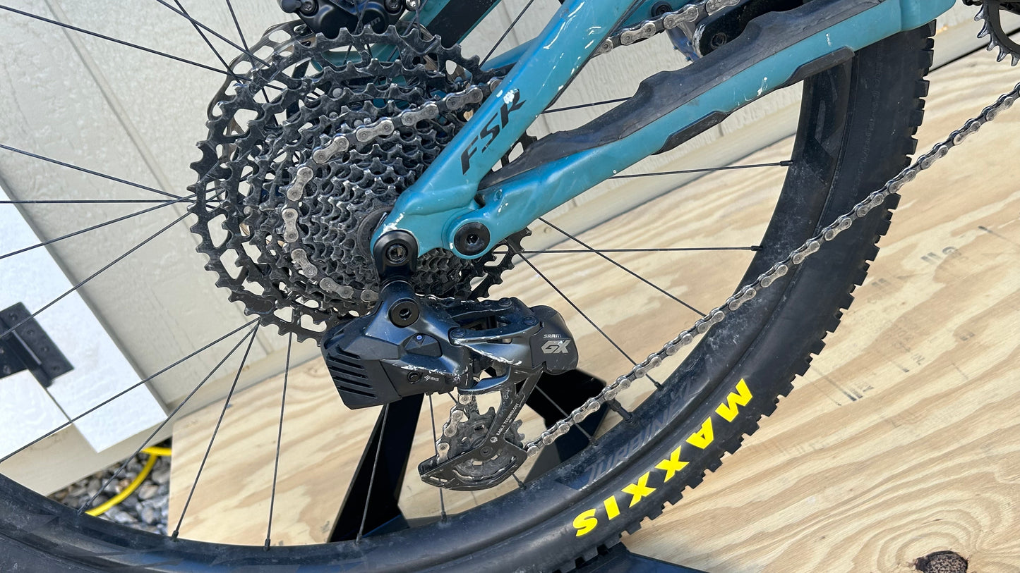 Specialized Turbo LEVO SL Comp Custom Build XL New Motor