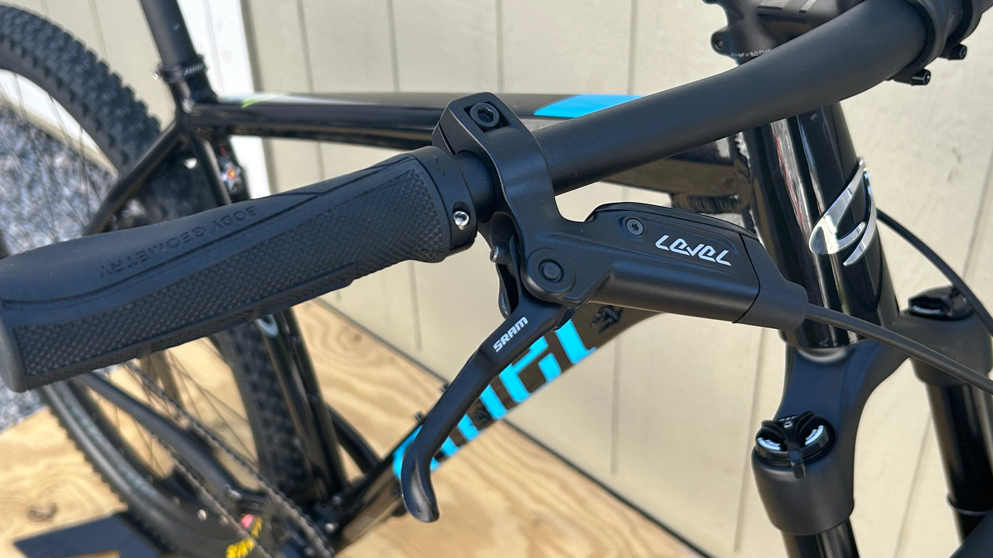 2019 Niner Air 9 Single Speed Large Mountain Bike Black/Blue