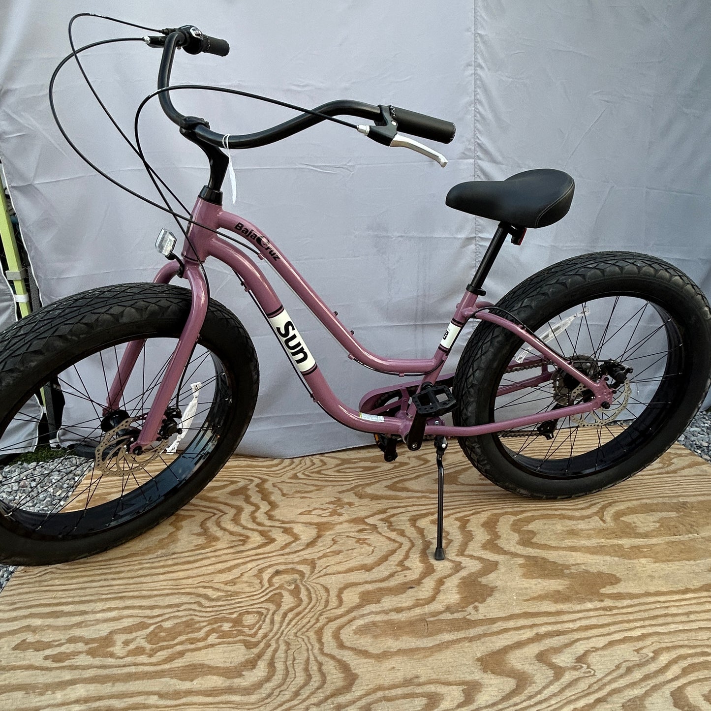 Sun Bicycles Baja Cruz 7 Speed 26" Beach Cruiser Twilight Purple