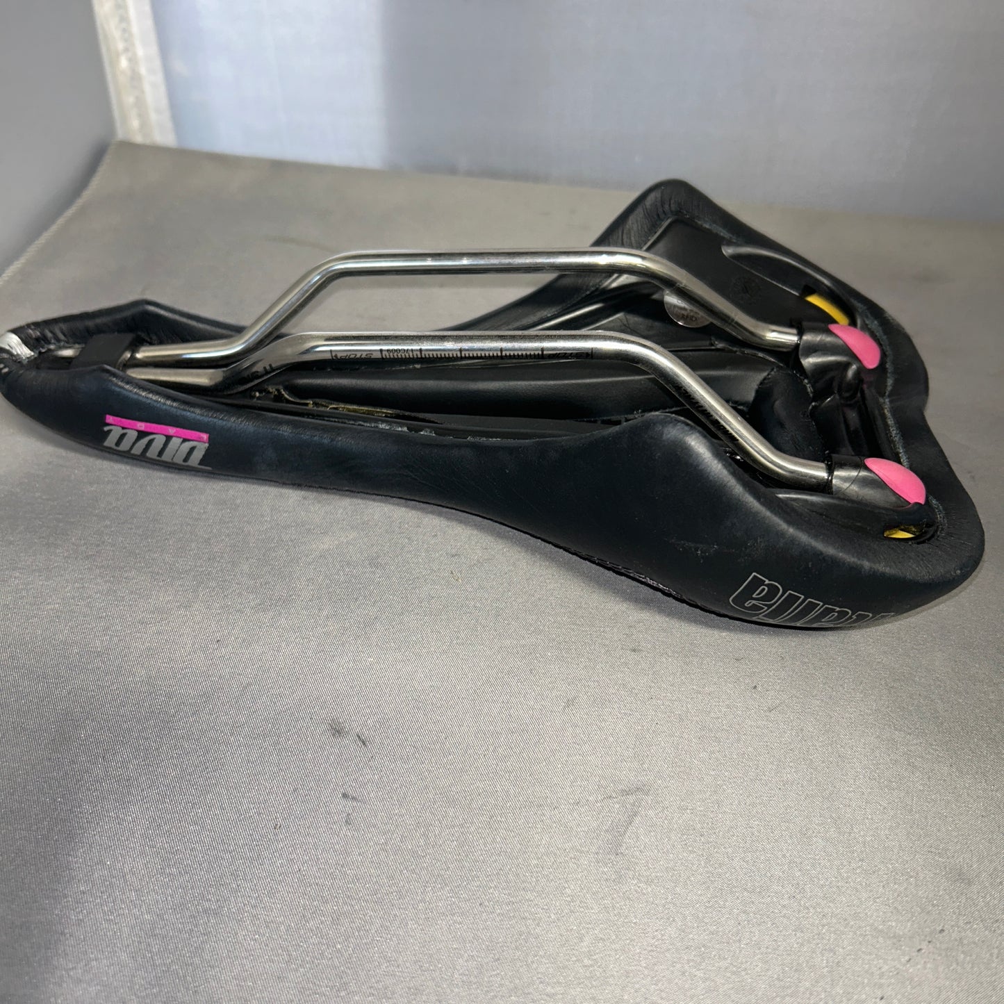 Selle Italia Diva Gel Superflow Saddle Black Tubular Vanox Rail Women Bike Seat