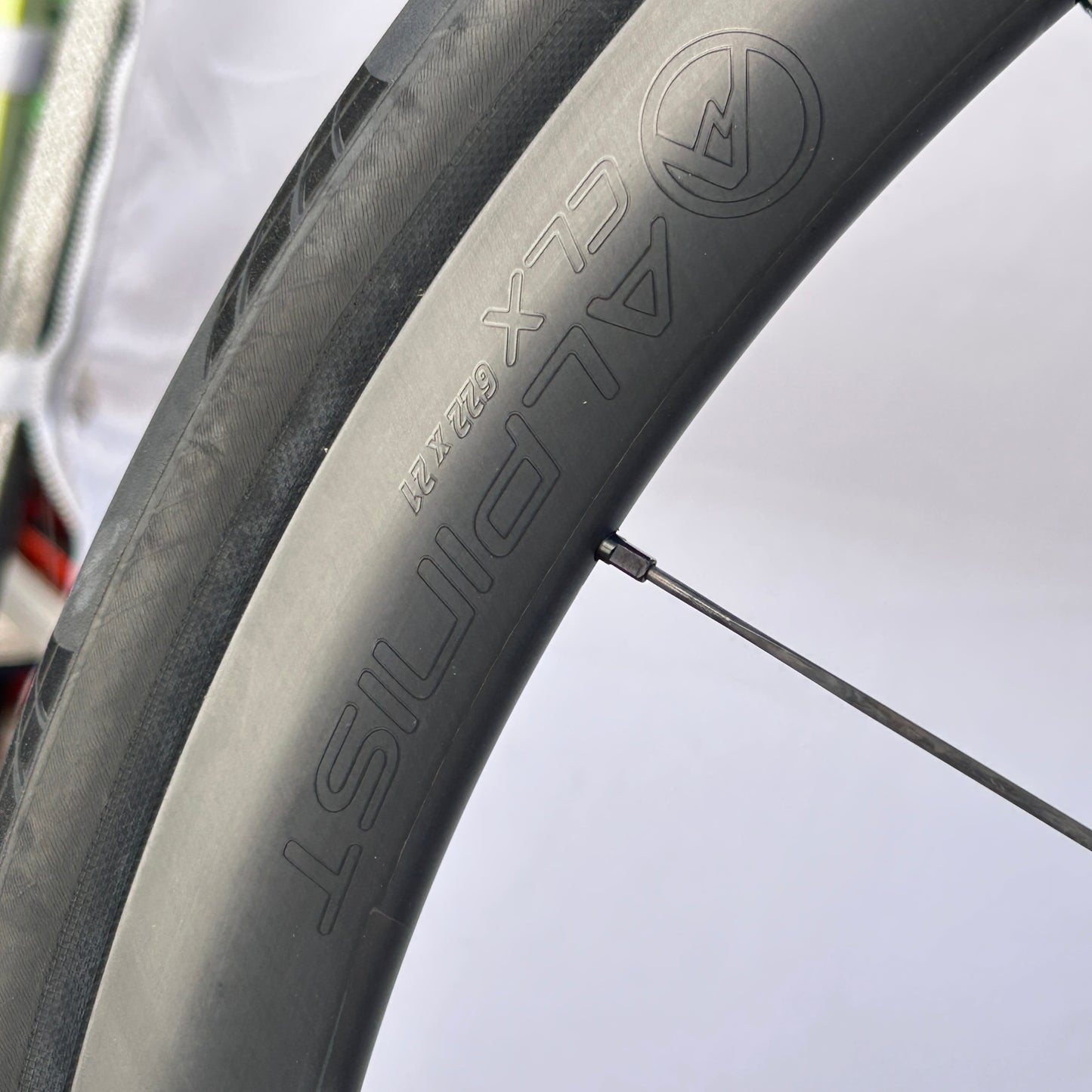 2021 Specialized S-Works Aethos Shimano Dura-Ace Di2 56 cm