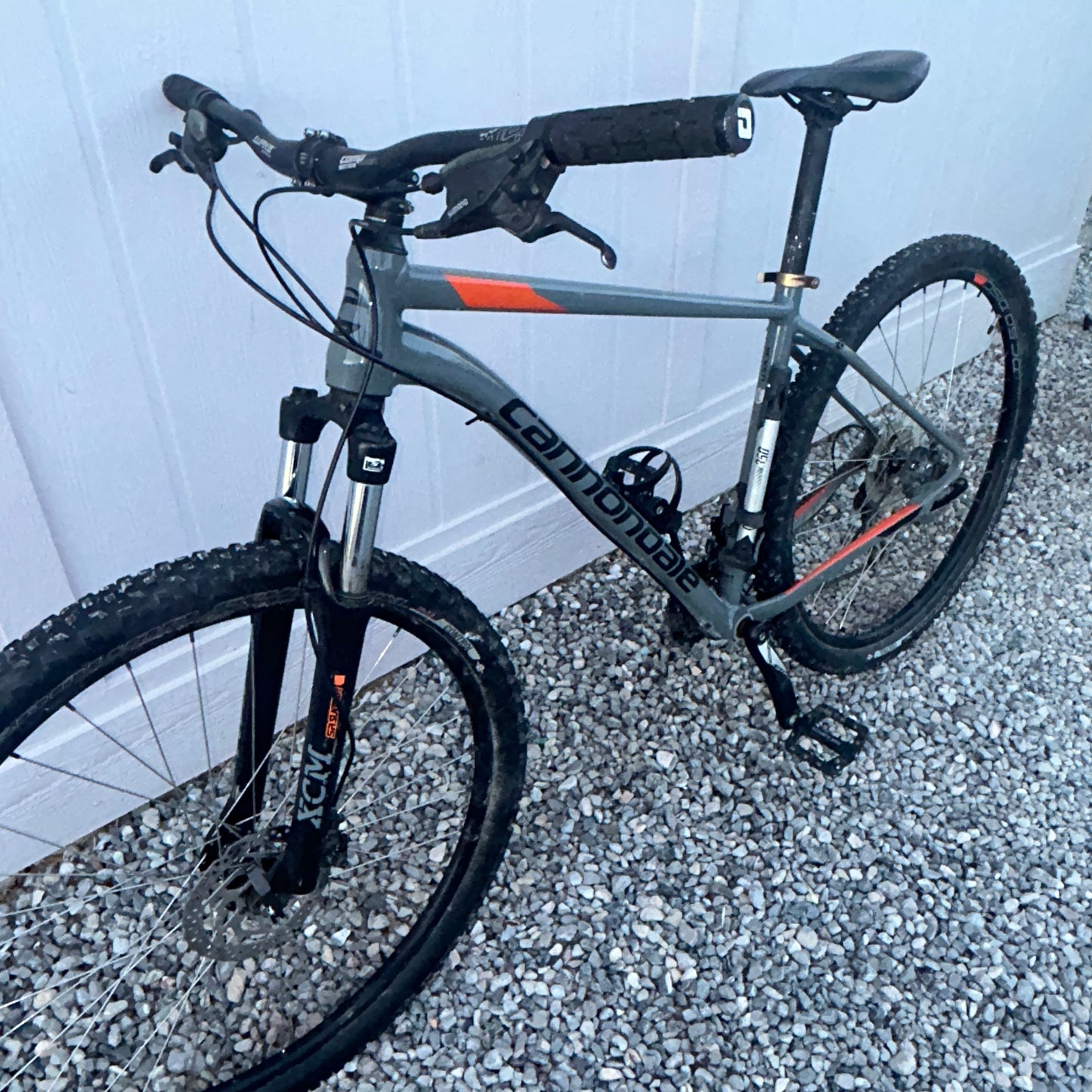 Cannondale Trail 7 Hardtail Mountain Bike Size Large Grey Used