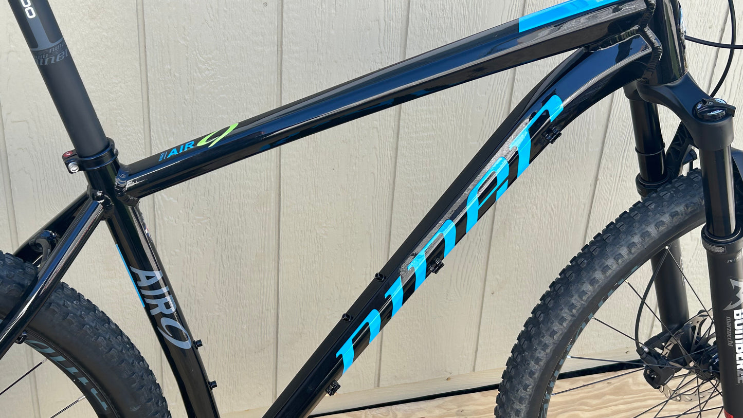 2019 Niner Air 9 Single Speed Large Mountain Bike Black/Blue
