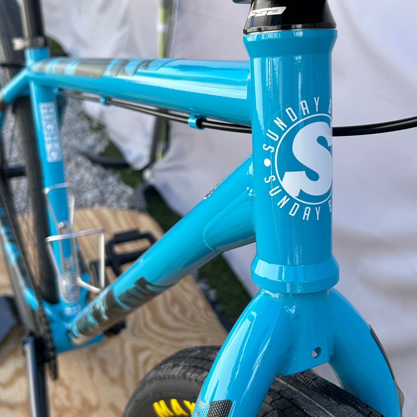 Sunday High C 29″ Complete BMX Bike - Gloss Surf Blue