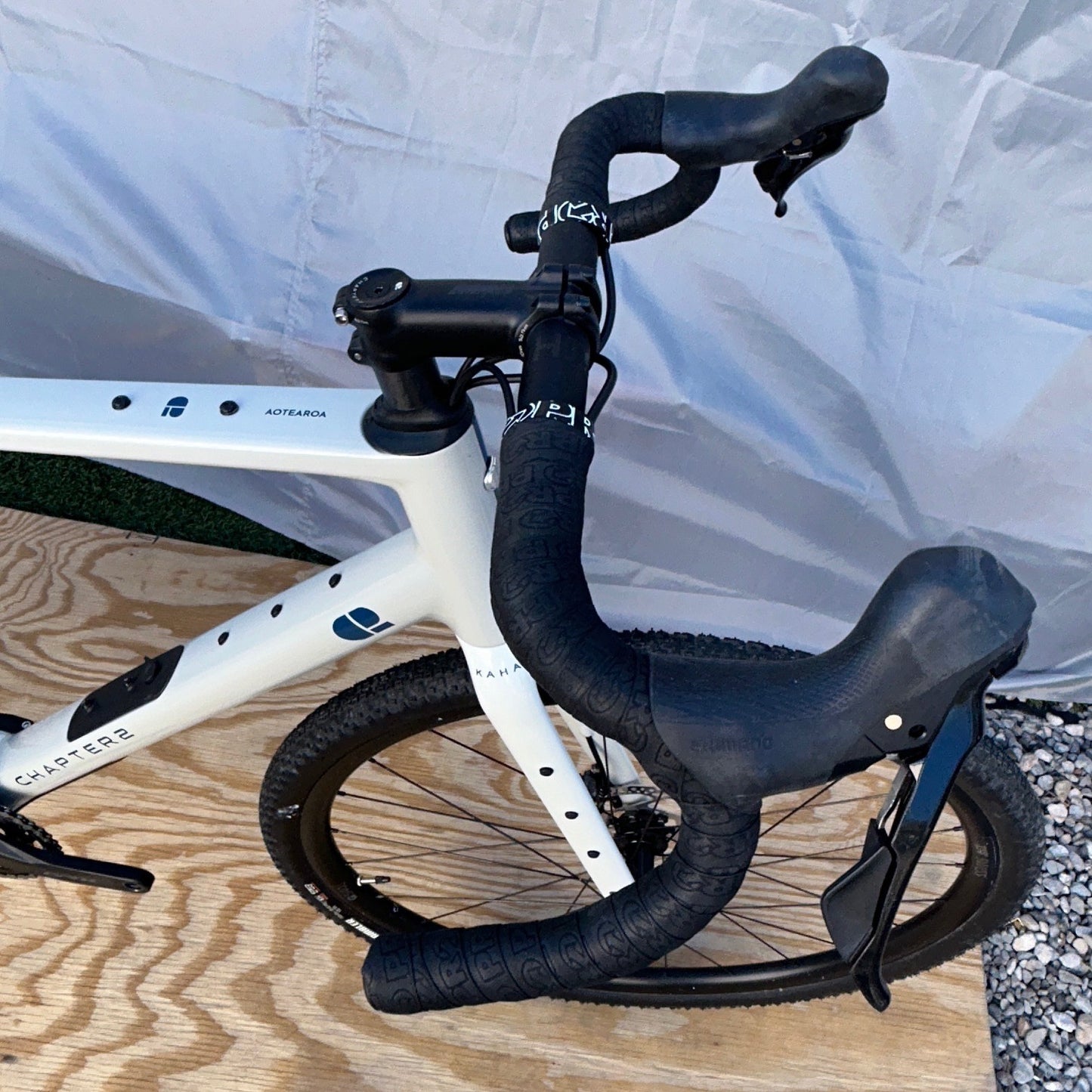 CHAPTER2 KAHA GREY/BLUE CARBON GRAVEL BIKE SHIMANO GRX LARGE 56CM