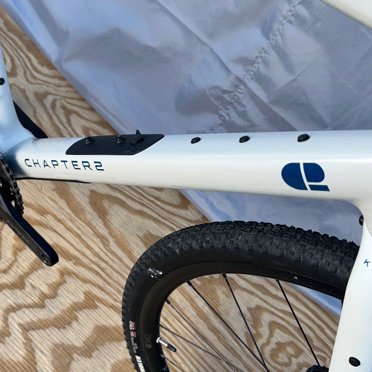 CHAPTER2 KAHA GREY/BLUE CARBON GRAVEL BIKE SHIMANO GRX LARGE 56CM