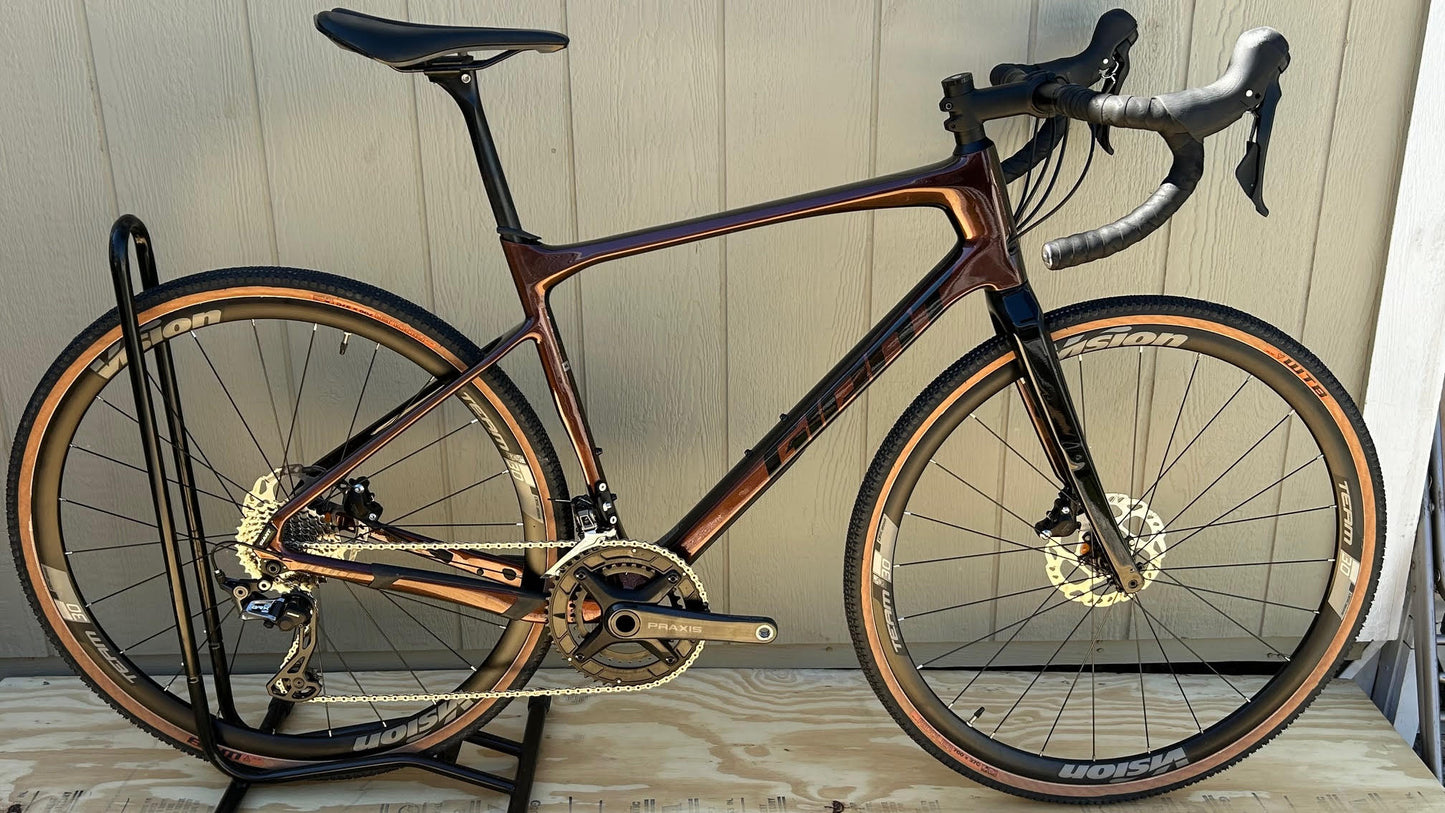 2021 GIANT REVOLT ADVANCED PRO 1 M/L GRX CARBON GRAVEL BIKE CUSTOM NEW WHEELS