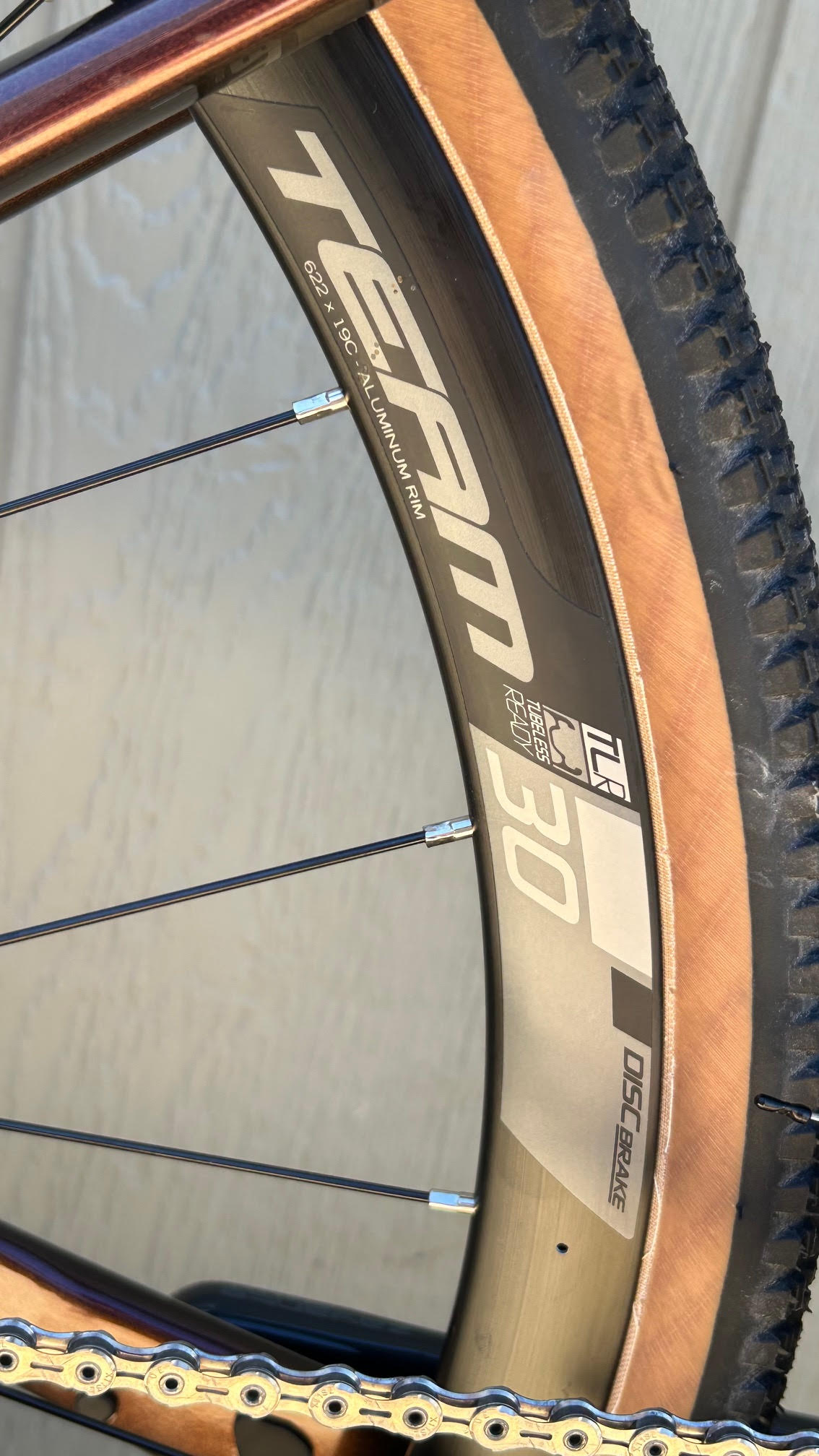 2021 GIANT REVOLT ADVANCED PRO 1 M/L GRX CARBON GRAVEL BIKE CUSTOM NEW WHEELS