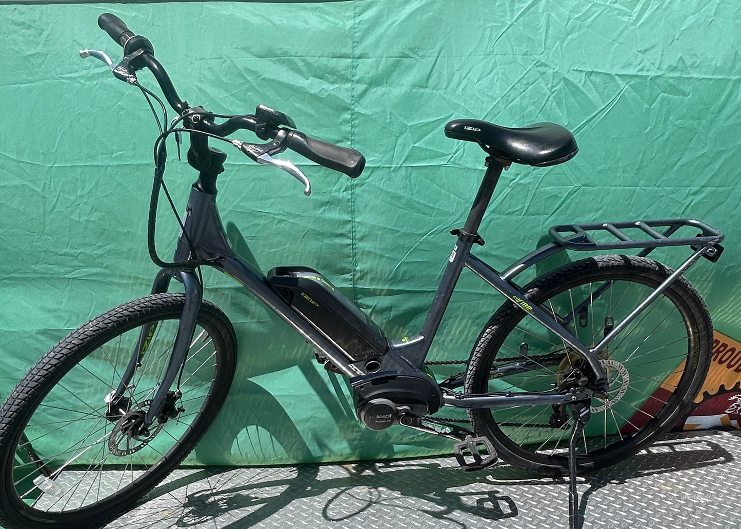 IZIP Vibe 2.0 Step-Thru eBike Medium Grey Refurbished 5,111 Miles #18