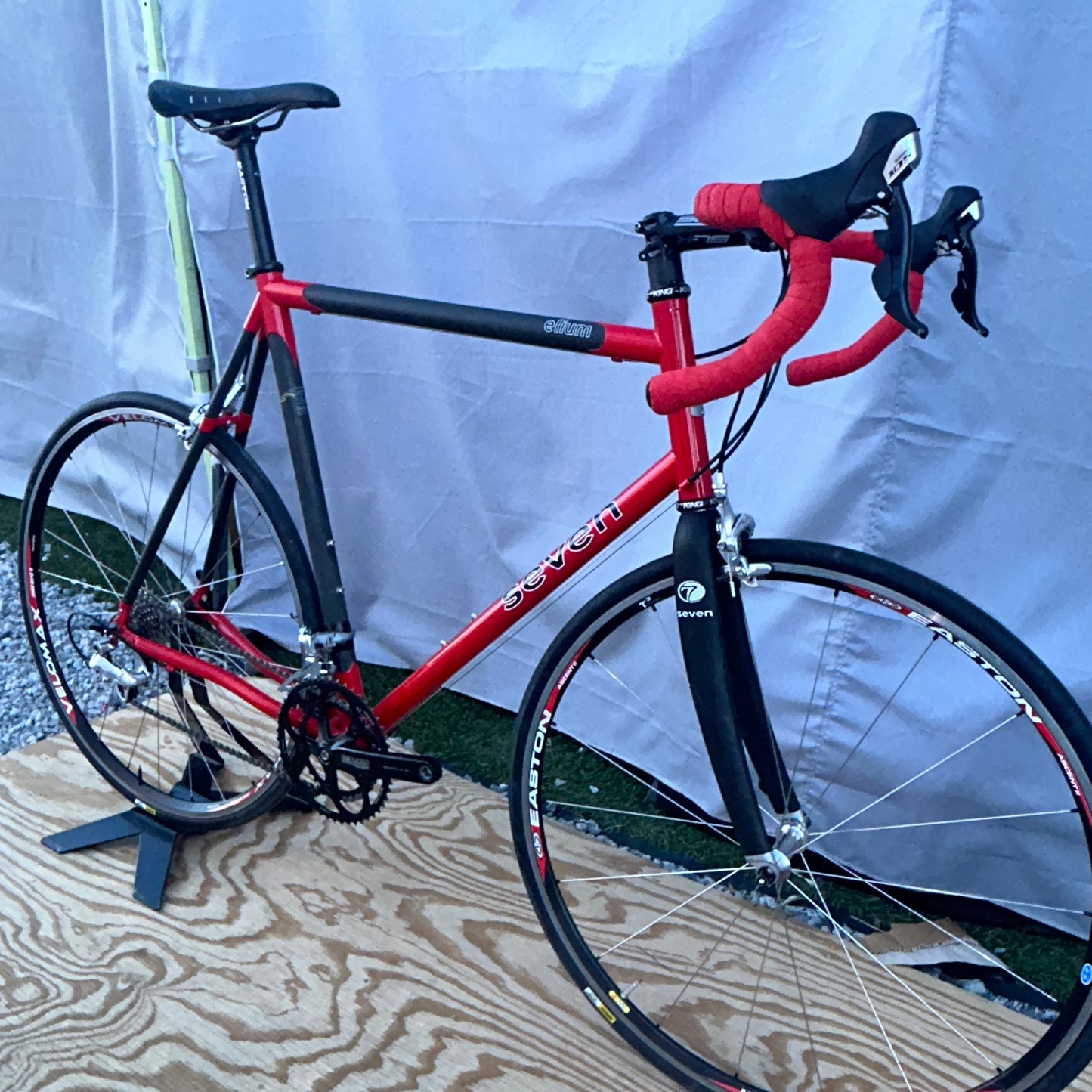 Seven Cycles Elium Road Bike 60 cm custom Shimano Easton