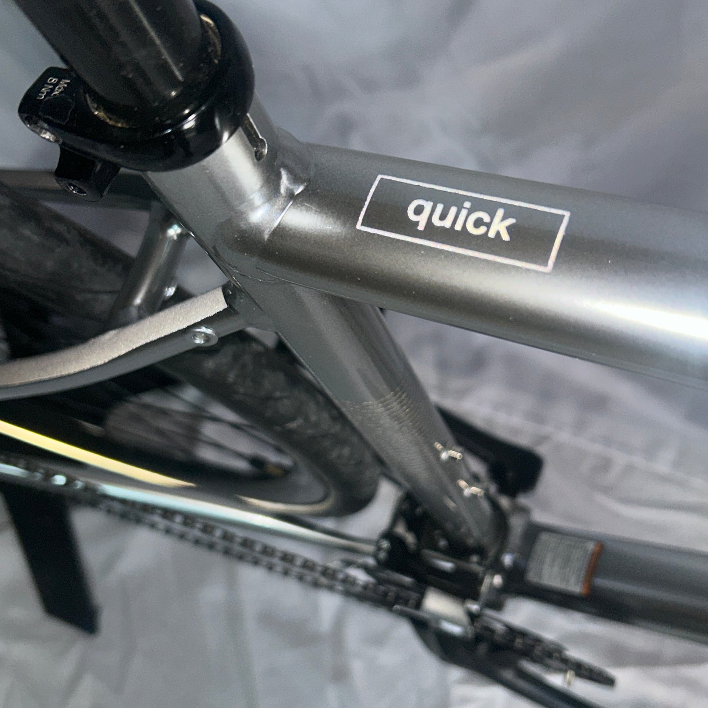 2023 Cannondale Quick 3 Silver Hybrid Bike Size Large
