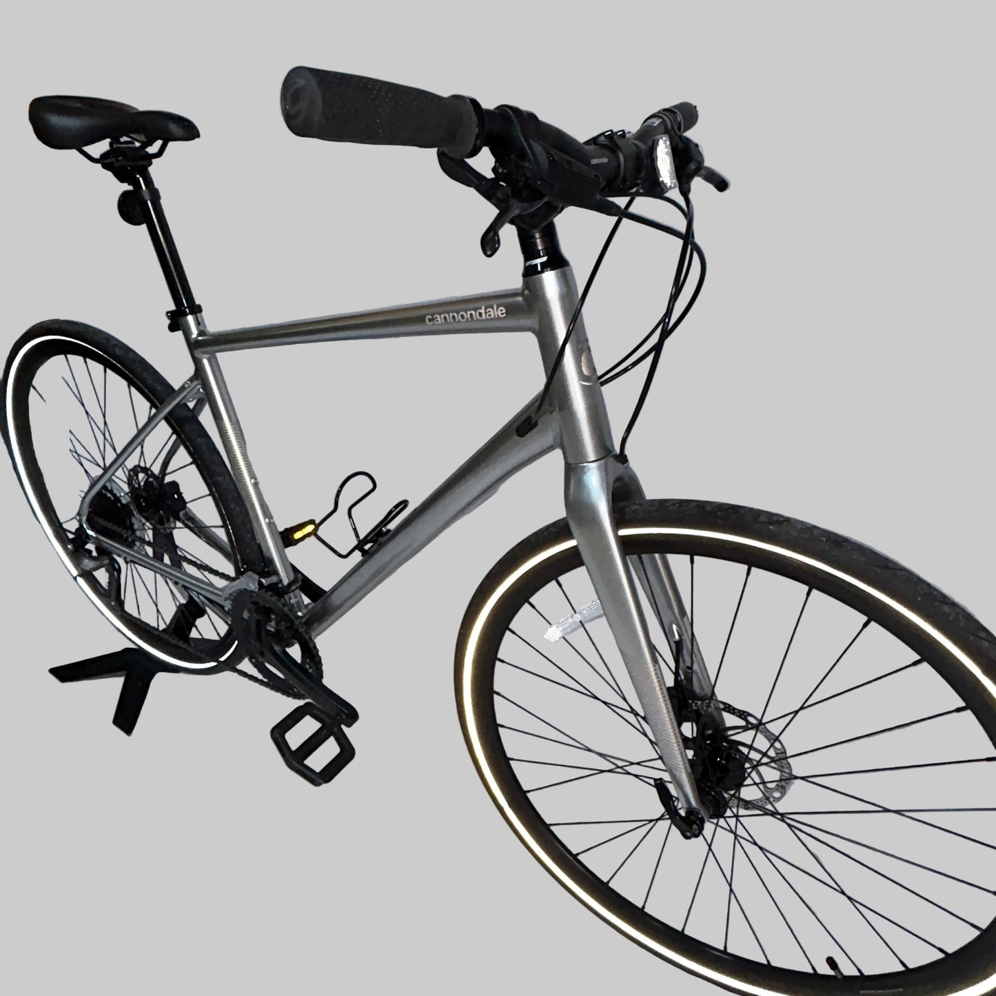 2023 Cannondale Quick 3 Silver Hybrid Bike Size Large