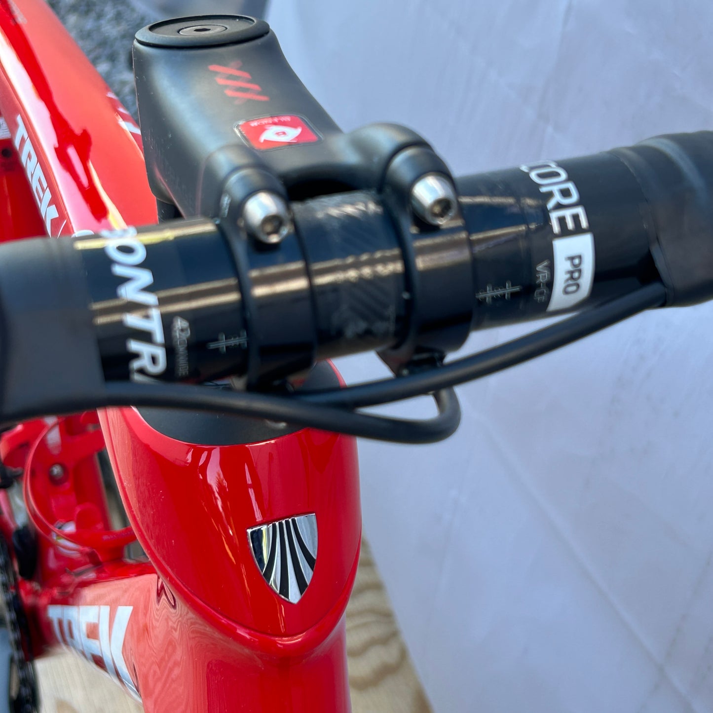 2022 TREK DOMANE SLR Gen 3 Dura Ace Di2 54cm Disc Road Bike