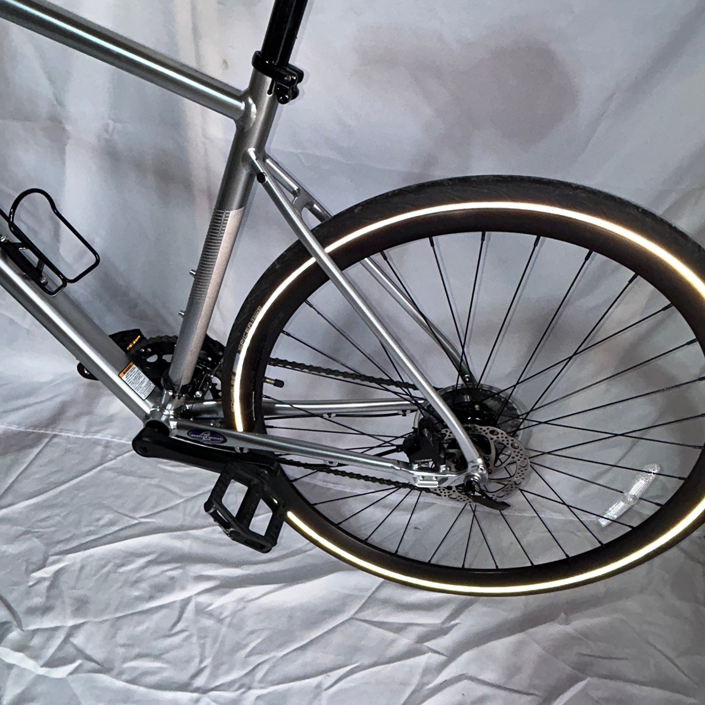 2023 Cannondale Quick 3 Silver Hybrid Bike Size Large