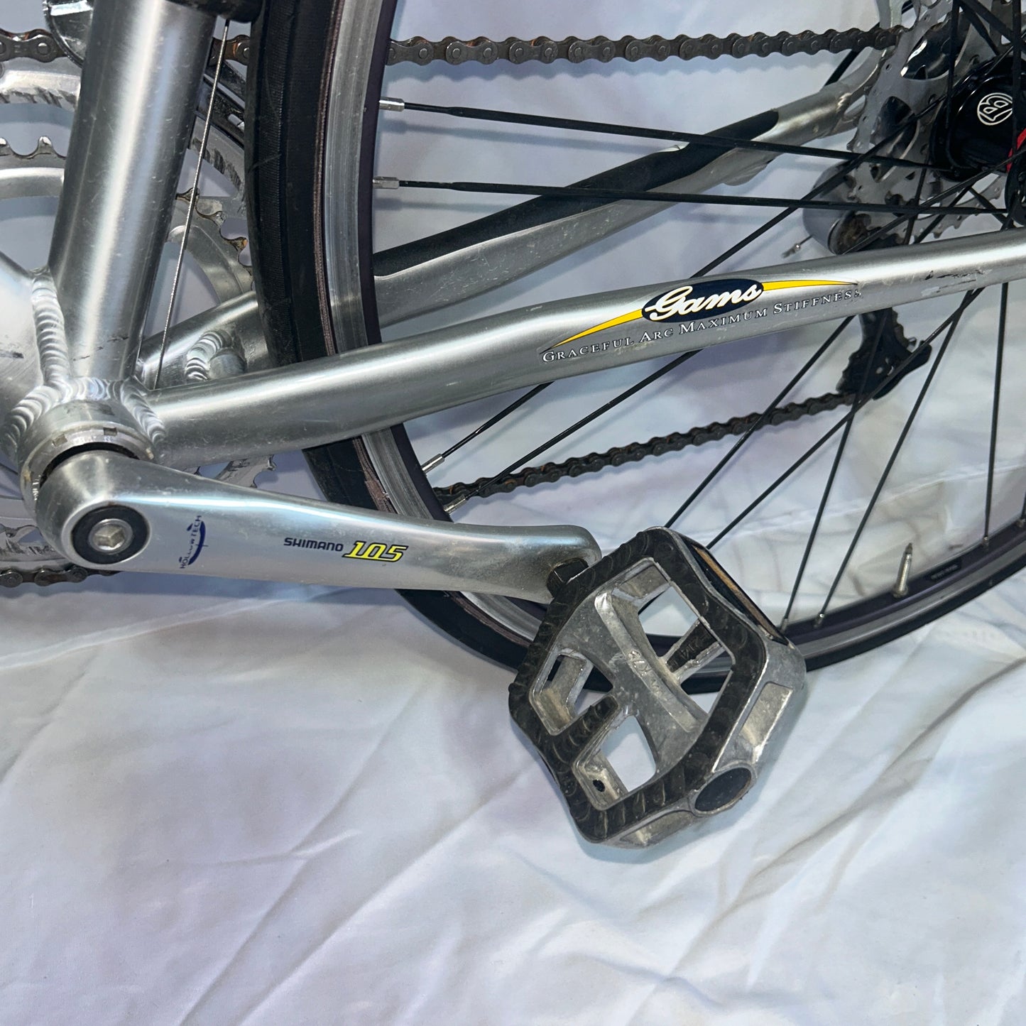 Airborne Road Bike 56cm Shimano 105 Carbon Fork Bontrager Wheels