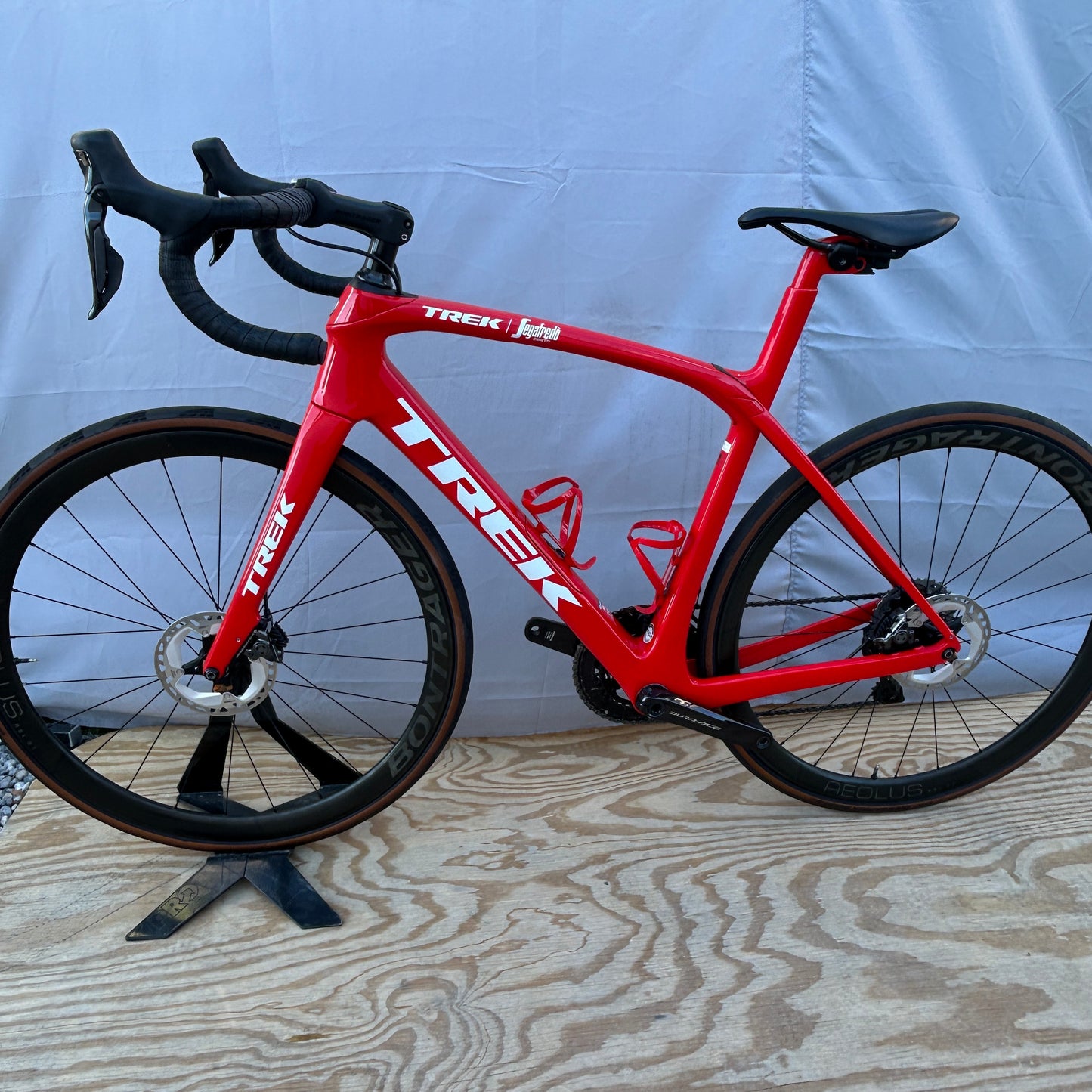 2022 TREK DOMANE SLR Gen 3 Dura Ace Di2 54cm Disc Road Bike