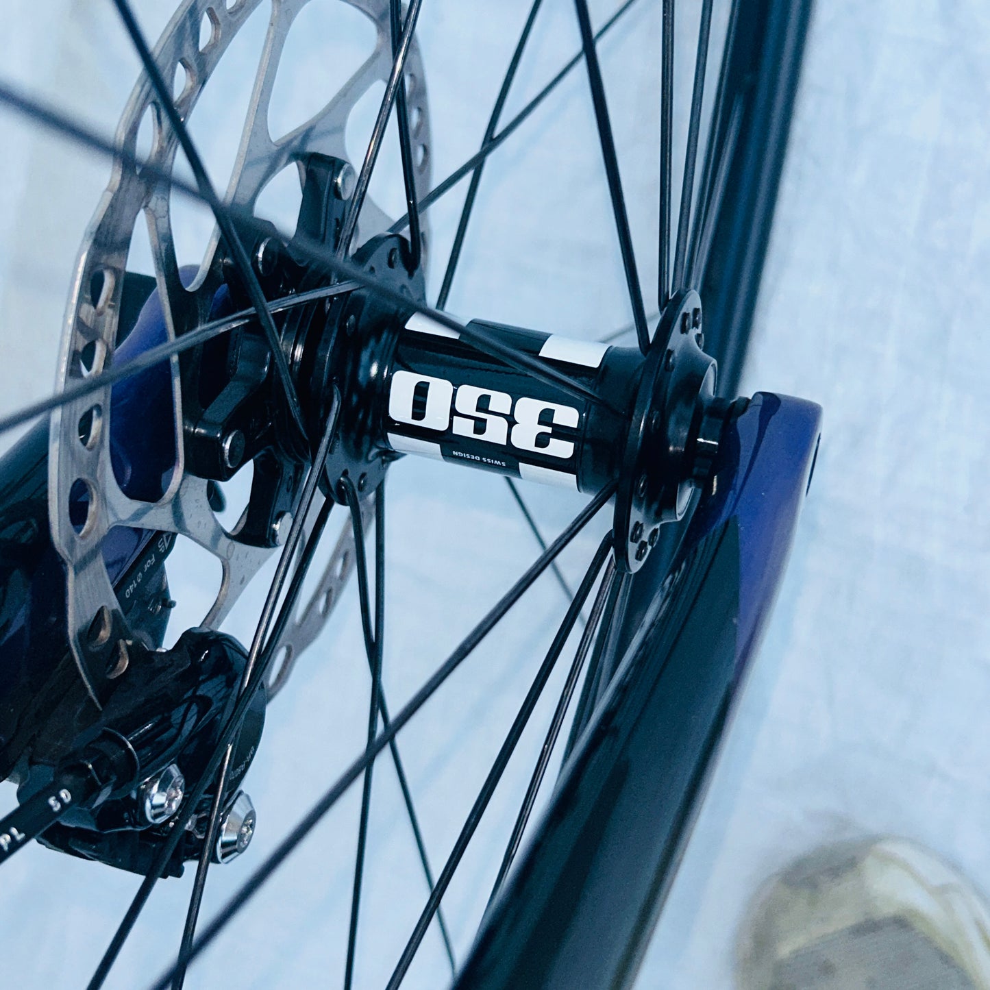 2018 Specialized Roubaix Expert Carbon Road Bike Blue 54 cm