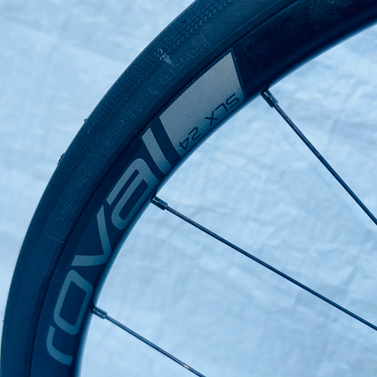 2018 Specialized Roubaix Expert Carbon Road Bike Blue 54 cm