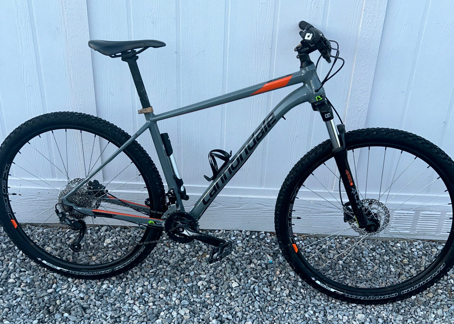 Cannondale Trail 7 Hardtail Mountain Bike Size Large Grey Used