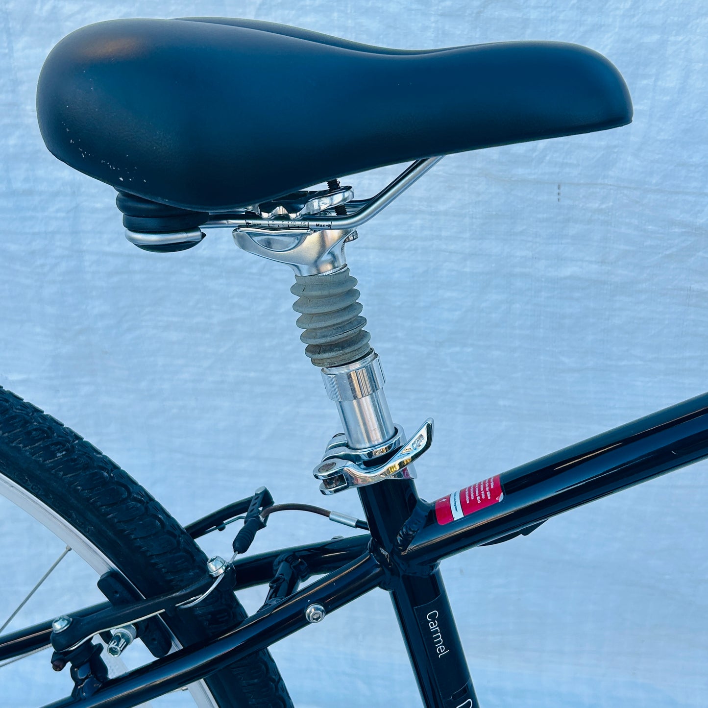 Specialized Globe Carmel 3 Comfort Hybrid Bike Medium