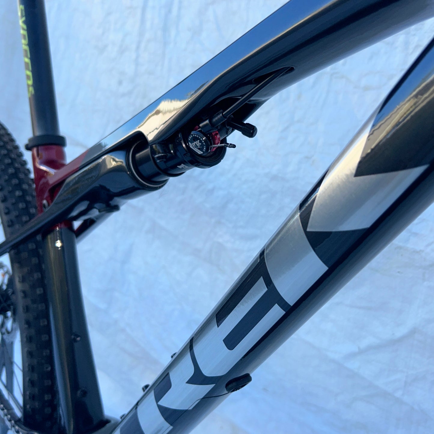 Trek Supercaliber 9.7 Gen 1 Med Full Suspension Mountain Bike, 2023