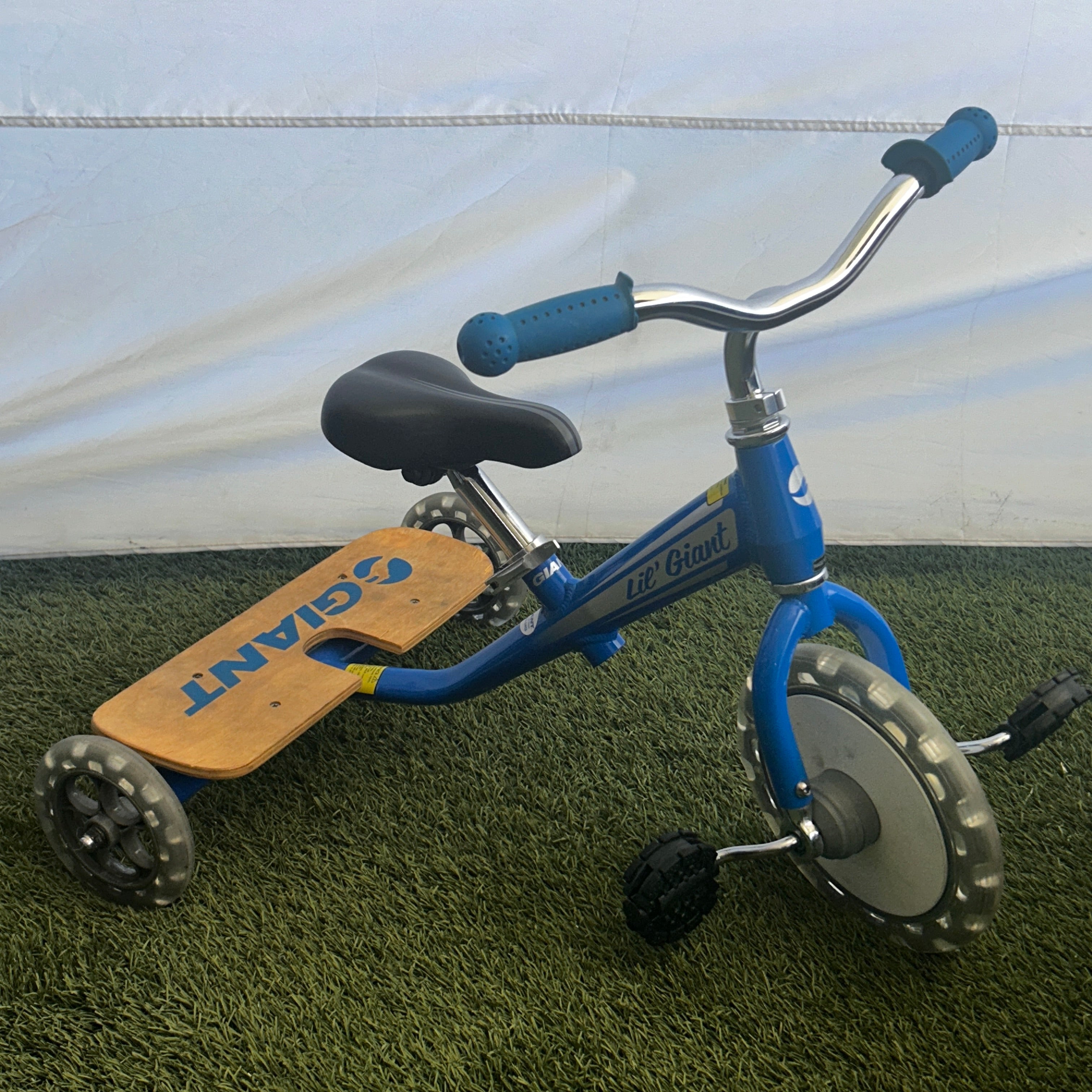 Lil Giant Trike Kids Tricycle Blue Second Hand velobazaar