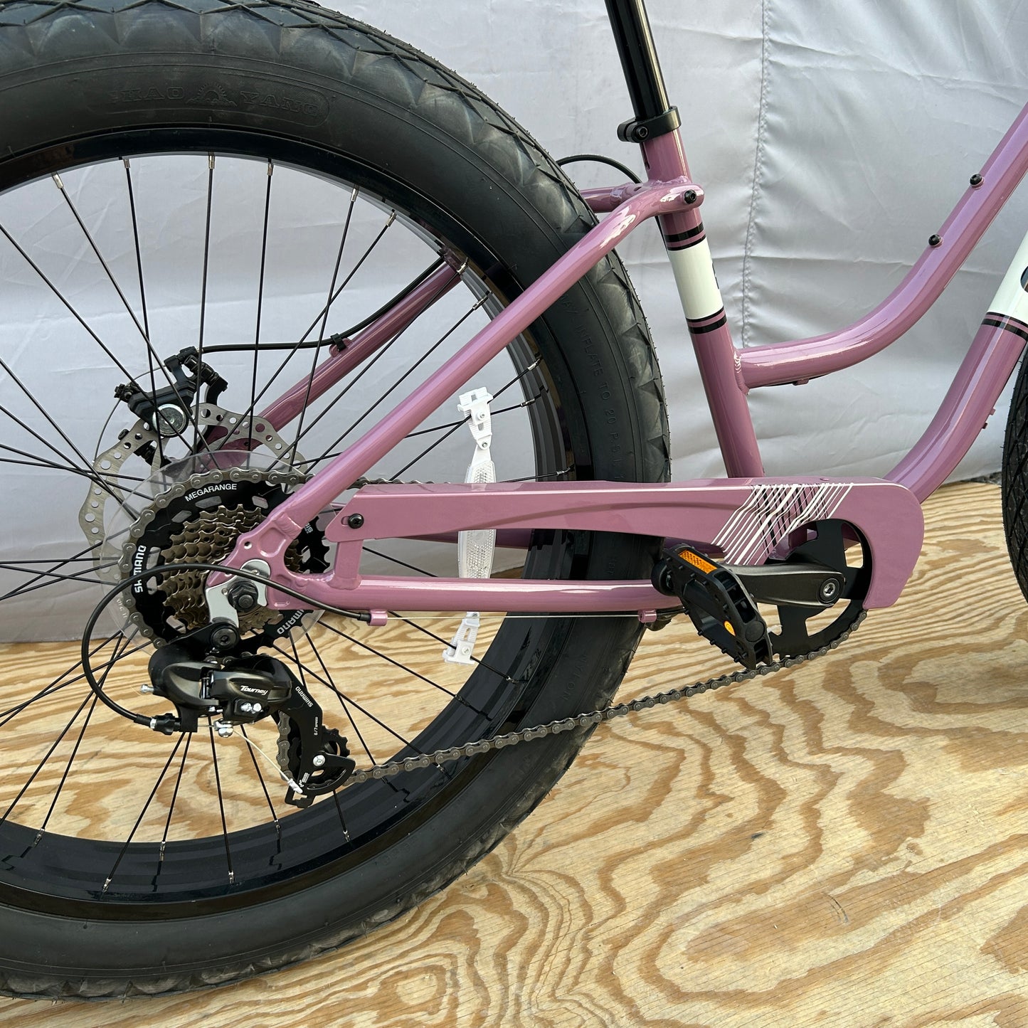 Sun Bicycles Baja Cruz 7 Speed 26" Beach Cruiser Twilight Purple