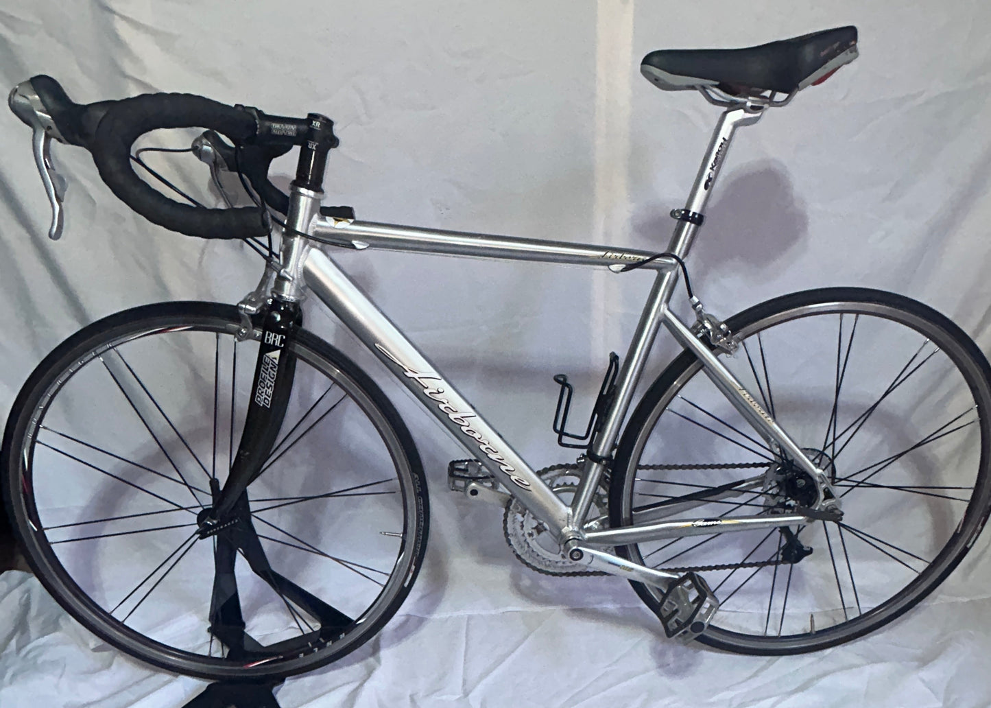 Airborne Road Bike 56cm Shimano 105 Carbon Fork Bontrager Wheels