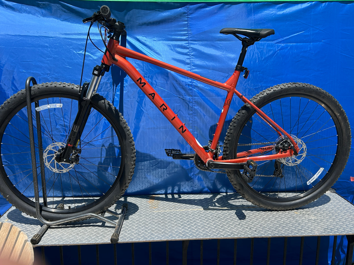 Marin Bolinas Ridge 1  29" Hardtail Mountain Bike