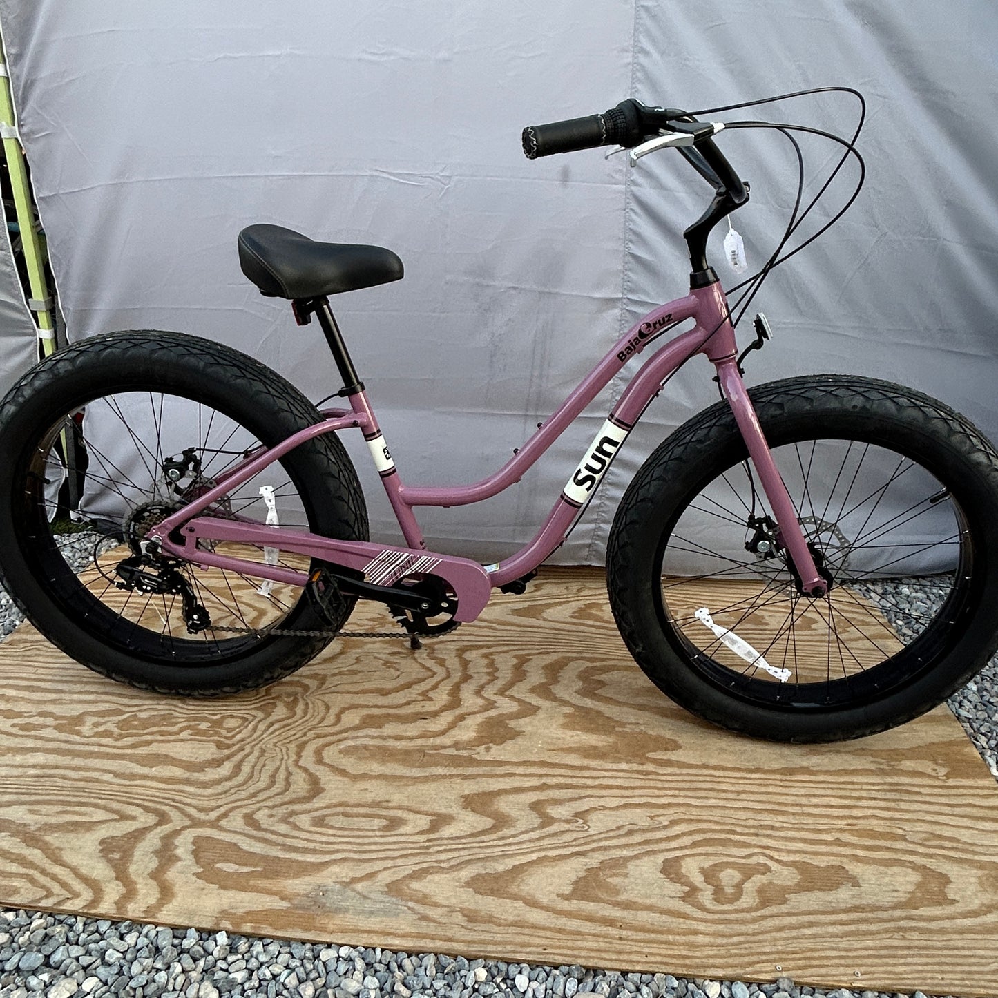 Sun Bicycles Baja Cruz 7 Speed 26" Beach Cruiser Twilight Purple