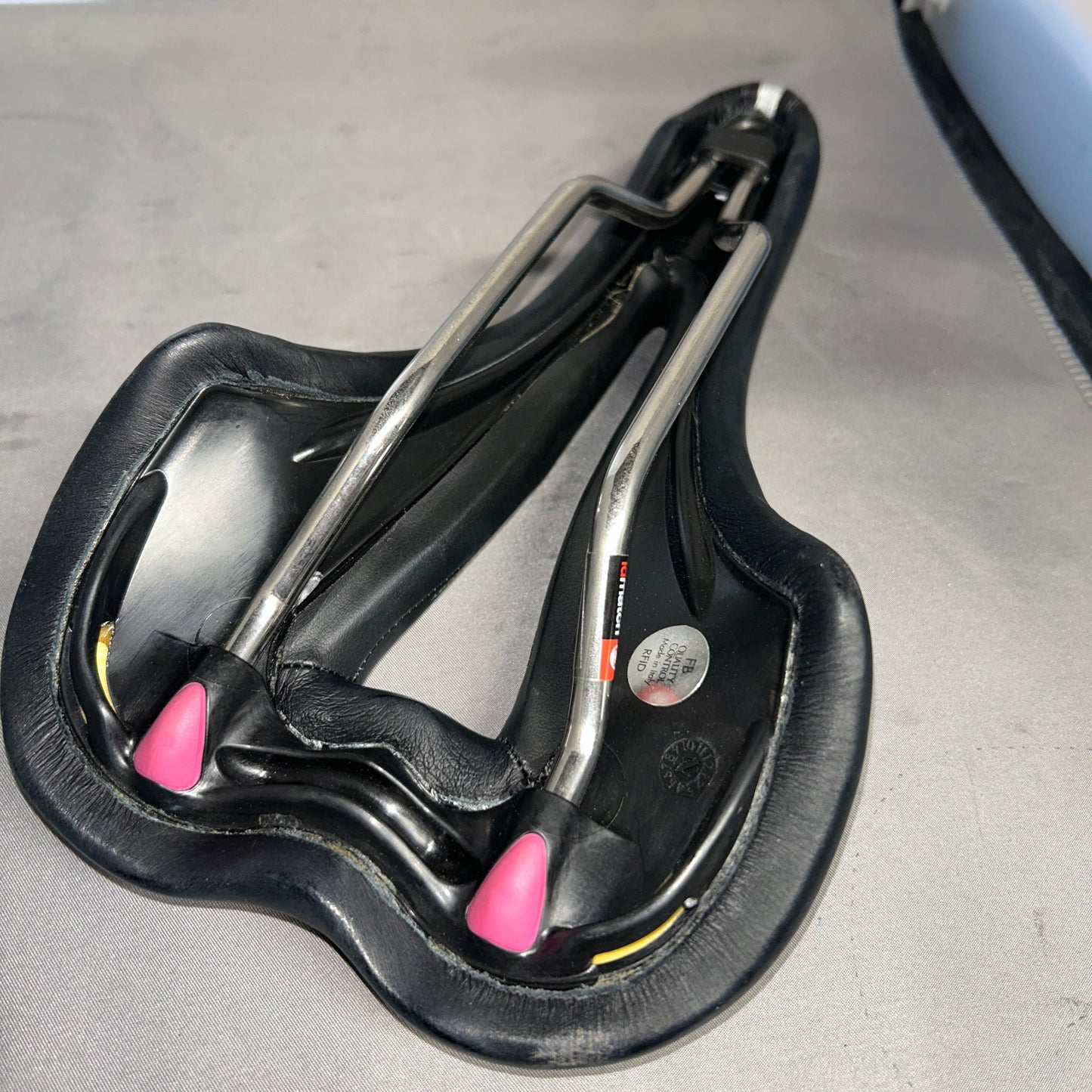 Selle Italia Diva Gel Superflow Saddle Black Tubular Vanox Rail Women Bike Seat