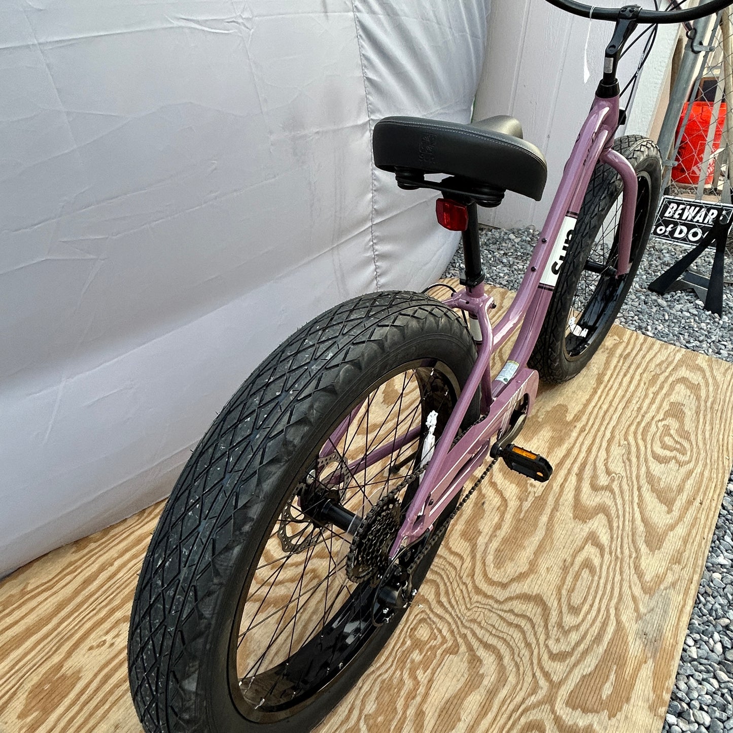 Sun Bicycles Baja Cruz 7 Speed 26" Beach Cruiser Twilight Purple