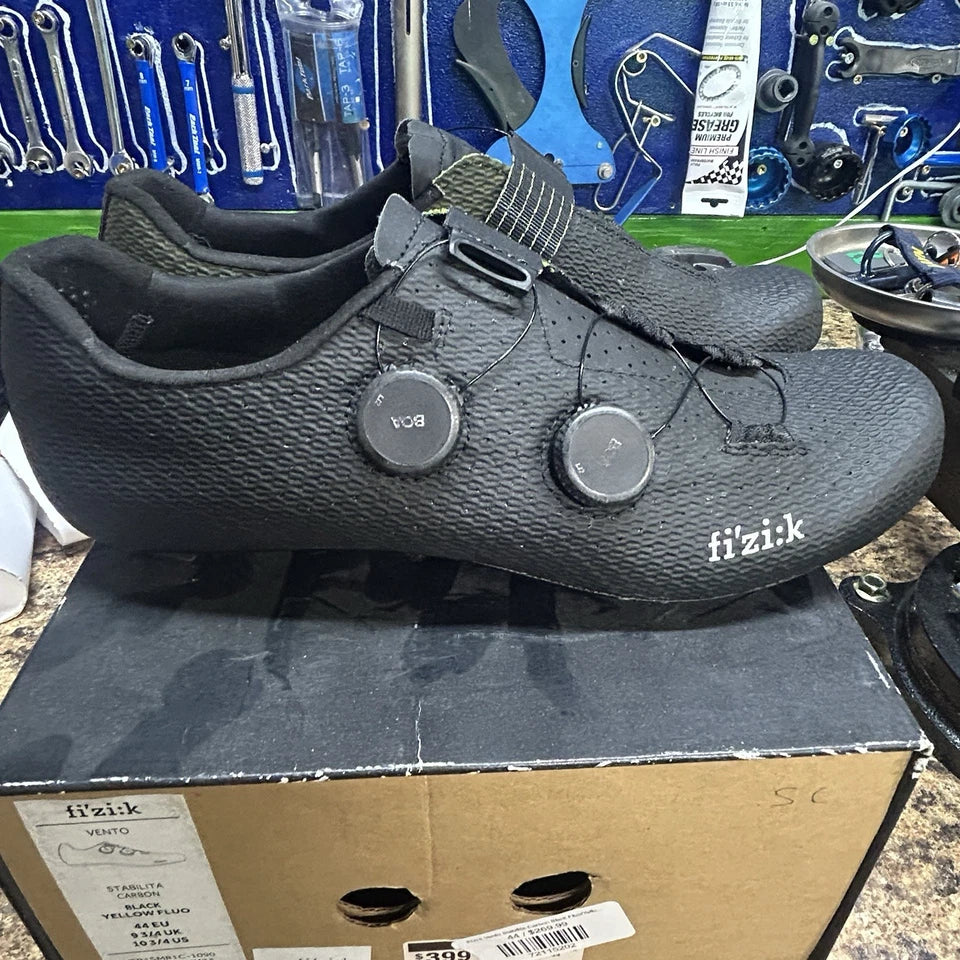 Fi'zi:k Vento Stabilita Carbon Black Fluo/Yellow Size 44 Used Once