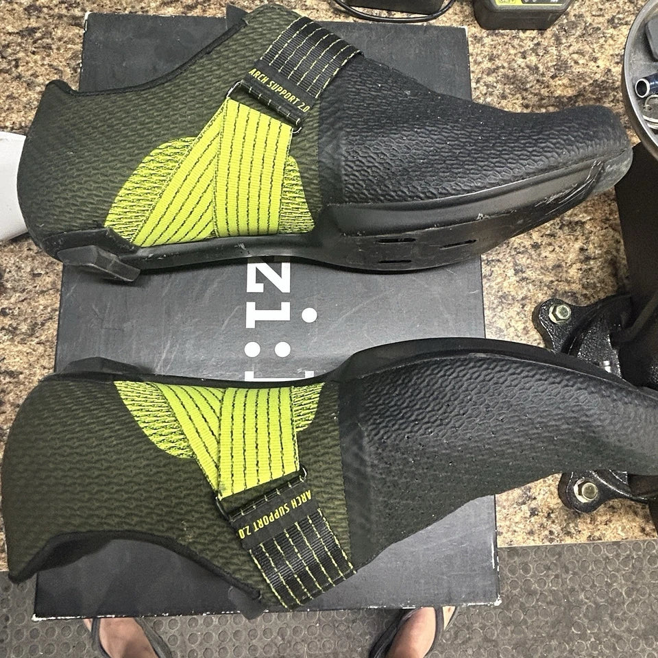 Fi'zi:k Vento Stabilita Carbon Black Fluo/Yellow Size 44 Used Once