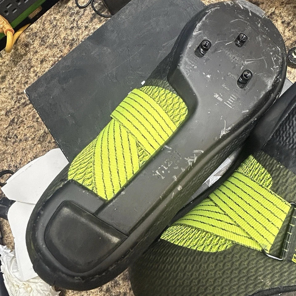 Fi'zi:k Vento Stabilita Carbon Black Fluo/Yellow Size 44 Used Once